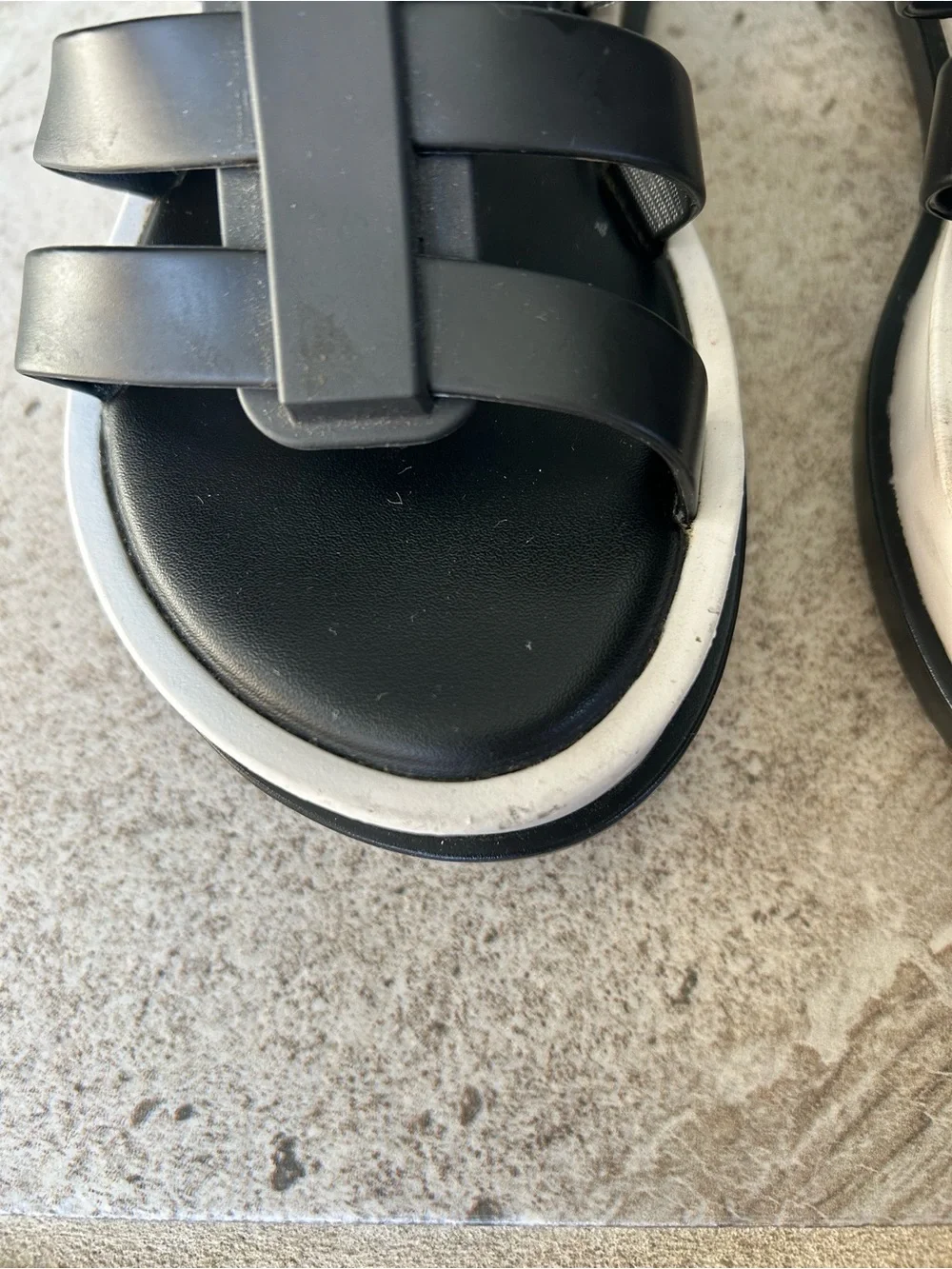 Melissa Flox Black Rubber Flatform Strappy Sandals, Size 5 US/ 33-34 EU Big Girl